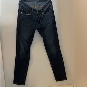 AMERICAN EAGLE SUPER SKINNY JEANS SIZE 6
